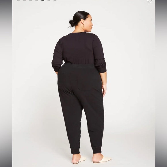 Universal Standard Black Heather Brushed Terry Drawstring Jogger - 2XS (6-8) - Picture 3 of 7